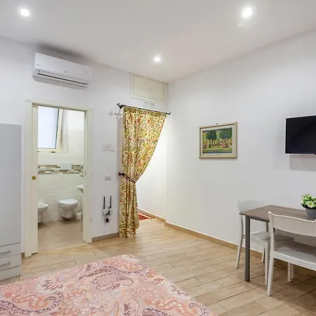 Apartment Il Cortile Degli Ulivi Stanza Margherita *